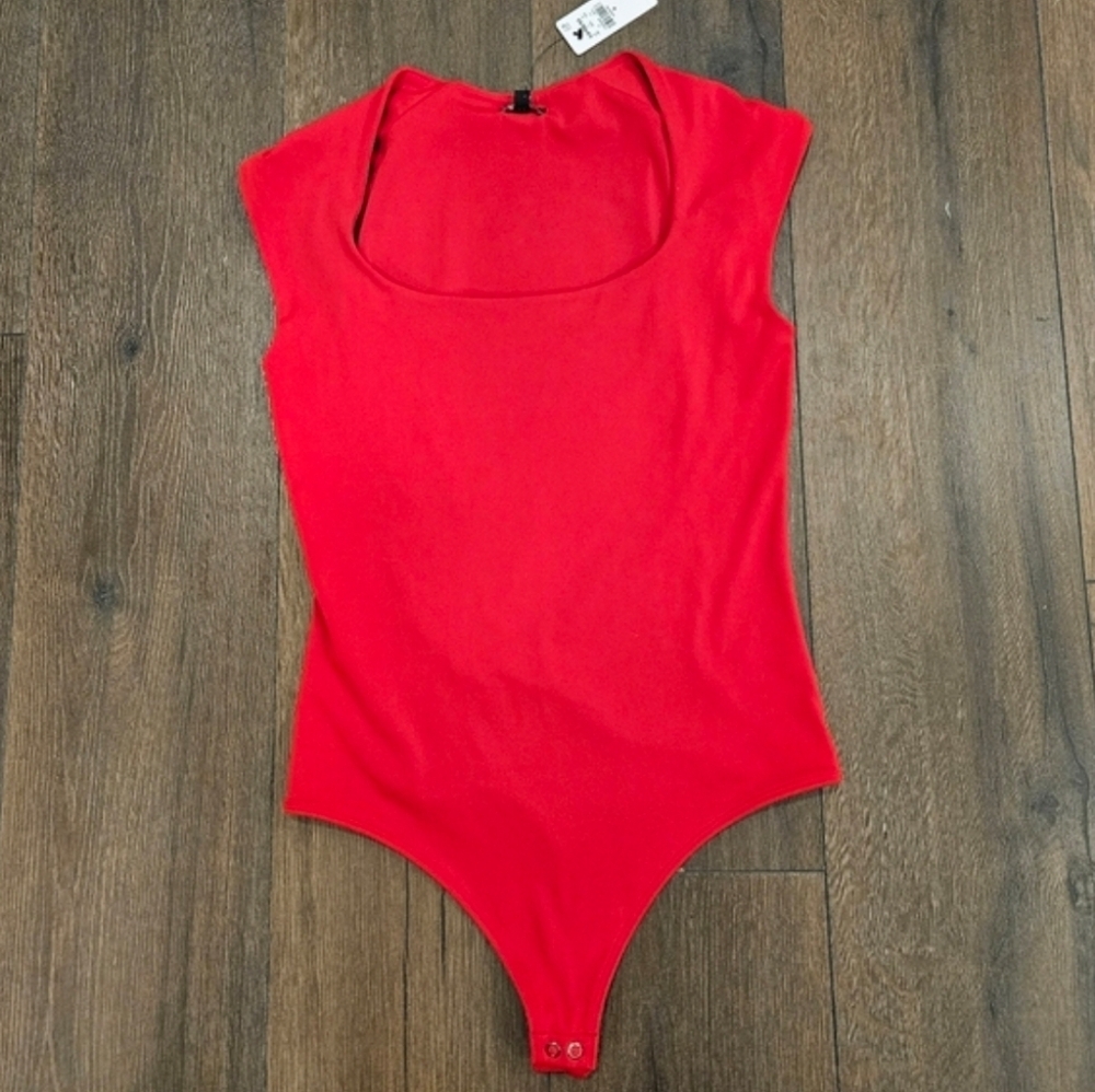 NWT Express Body Contouring Red Bodysuit - SIZE M